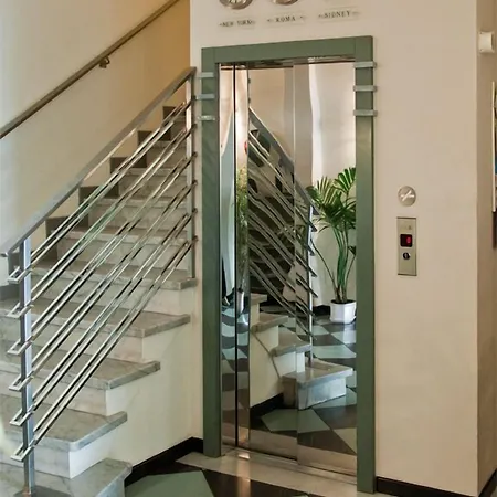 Hotell Tirrenia Viareggio