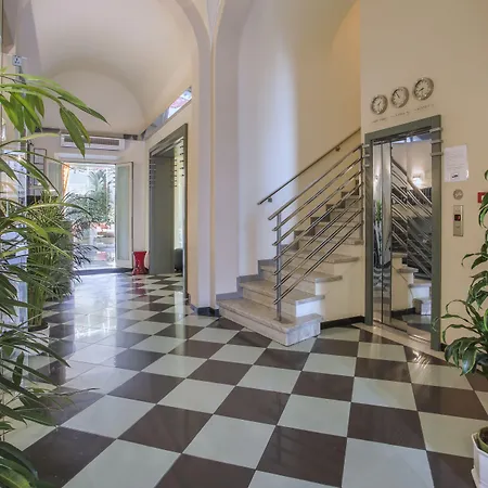 Tirrenia Hotell 3*