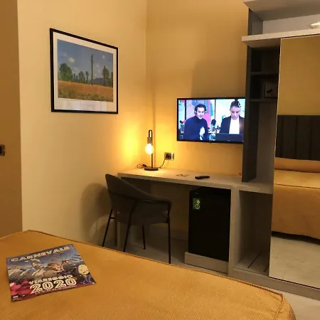Tirrenia Hotell 3*