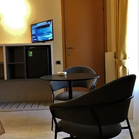 Hotell Tirrenia 3*