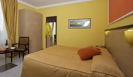 Otel Tirrenia Viareggio