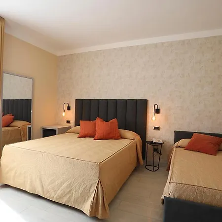 Otel Tirrenia Viareggio