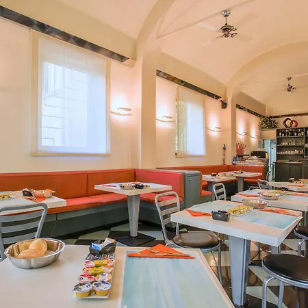 Otel Tirrenia 3*