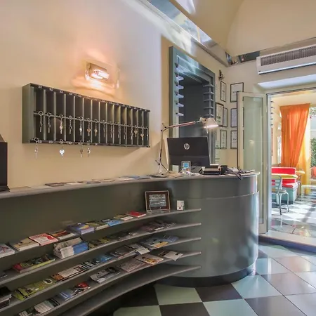 Otel Tirrenia