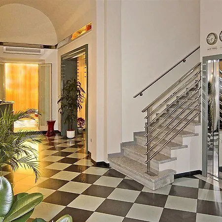 Otel Tirrenia 3*