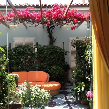Tirrenia Otel Viareggio