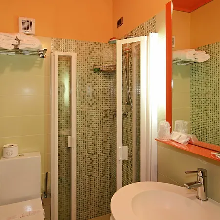 Otel Tirrenia 3*