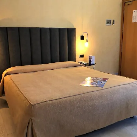 Otel Tirrenia